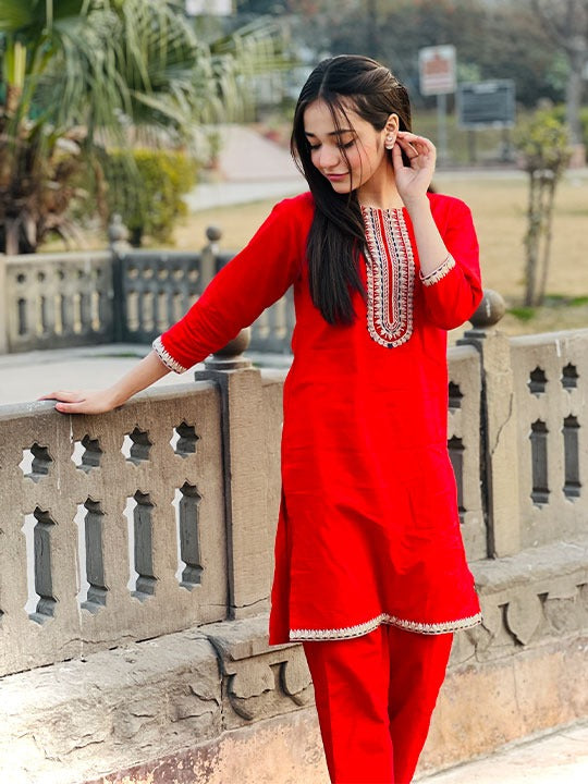 Red Khaddar 2 PC