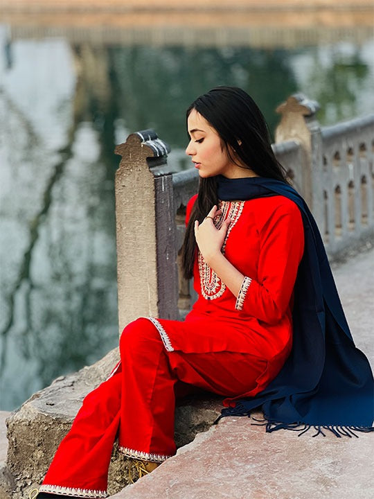 Red Khaddar 2 PC